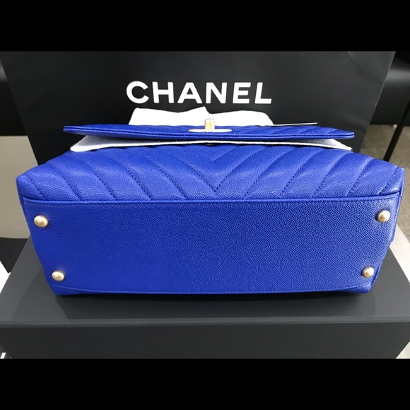 🚨SOLD 🚨CHANEL Coco Handle - Picture 5 of 8